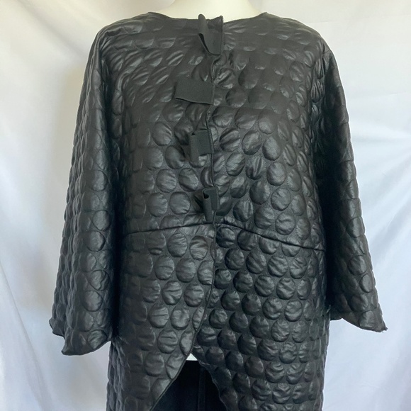 HEYDARI Black Bubble Texture Poncho Style Jacket - Picture 1 of 6